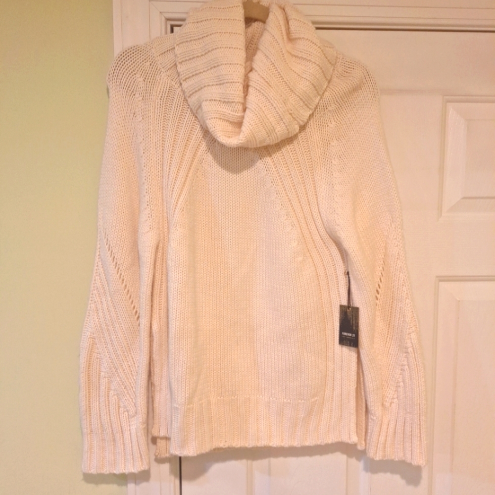 Forever 21 women's small sweater cowl neck long sleeve ivory NWT